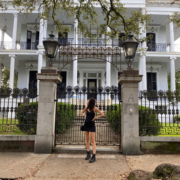 Meet your Posher, Lindsay - Picture 3 of 3